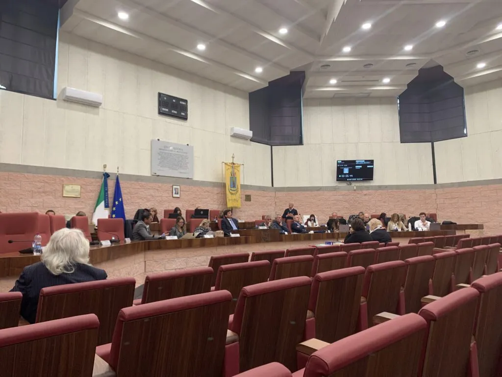 Surroga Cangani e urbanistica: domani torna a riunirsi il consiglio comunale - TRC Giornale
