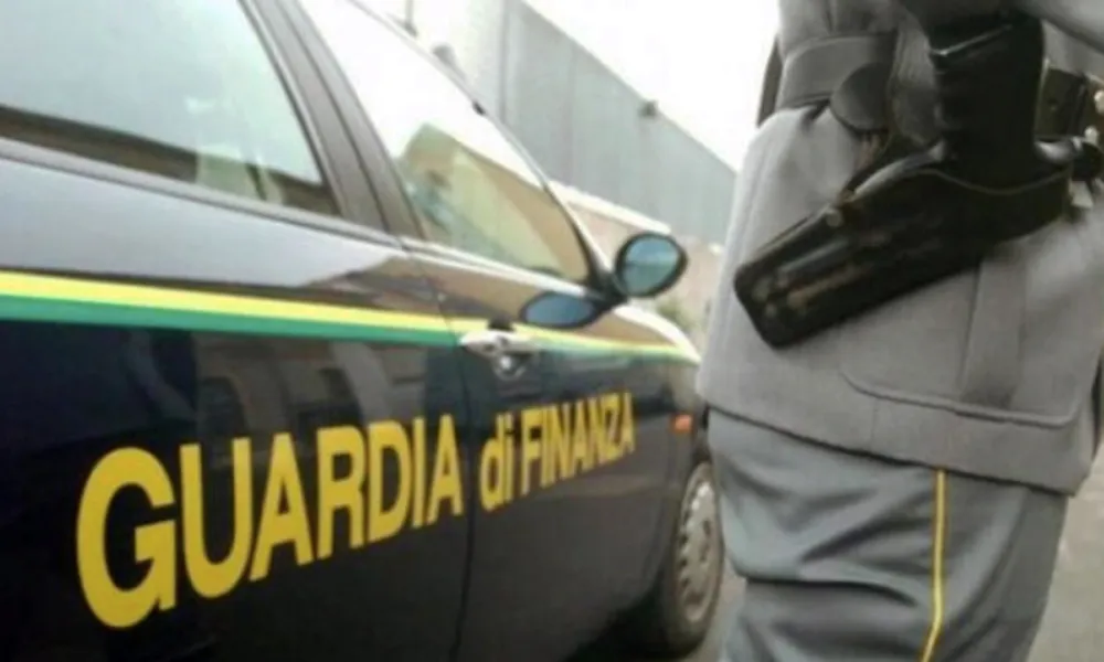 Maxi sequestro di giocattoli pericolosi a Roma: oltre 120.000 articoli in vendita