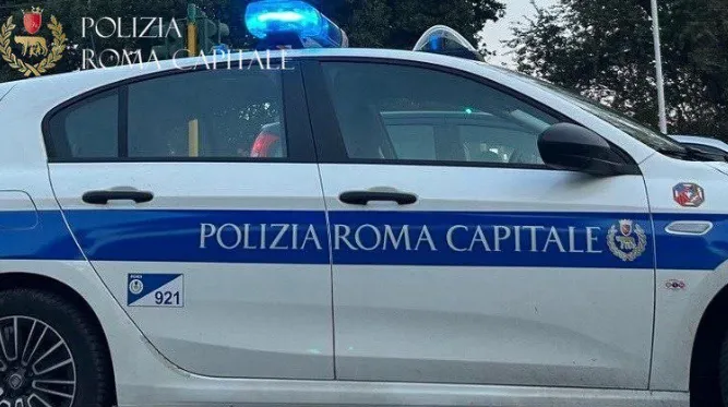 Incidente stradale su via dei Romagnoli: chiusura all'altezza di Acilia