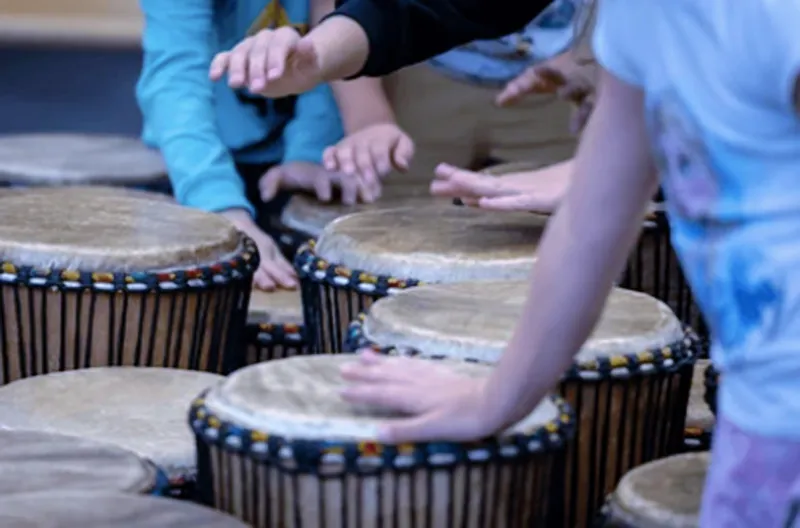 Passione ritmo: a Roma nasce il laboratorio di percussioni africane gratuito. Come partecipare
