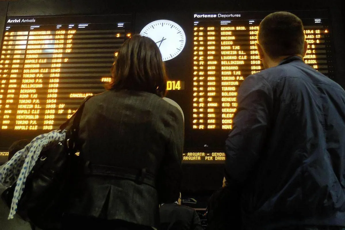 Linea Roma-Grosseto, guasto tecnico manda in tilt circolazione treni: disagi in serie per chi viaggia