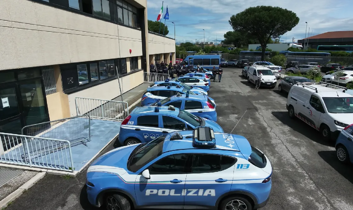 Debito di 5mila euro tra cognati: due arresti per tentata estorsione e danneggiamento a Roma