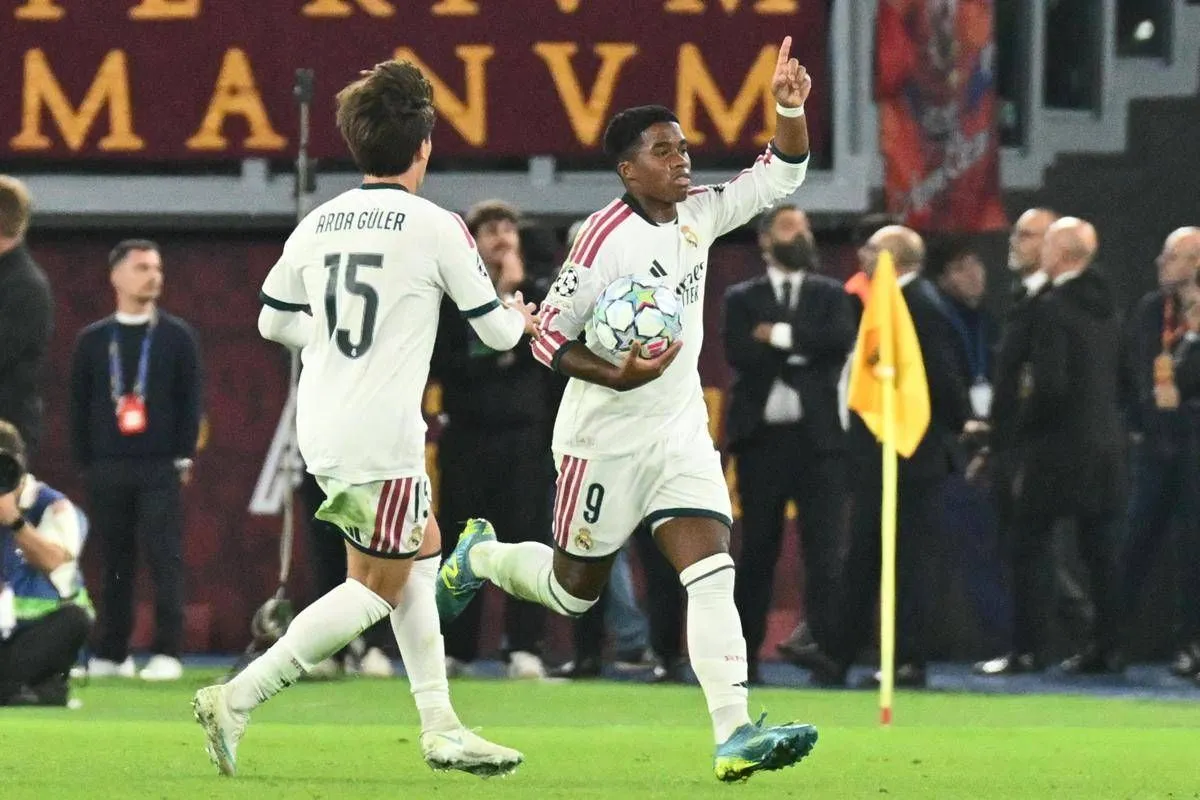 Roma, harakiri all’Olimpico: avanti 3-1 all’83’, crolla nel finale e il Real Madrid vince 4-3 al 90'