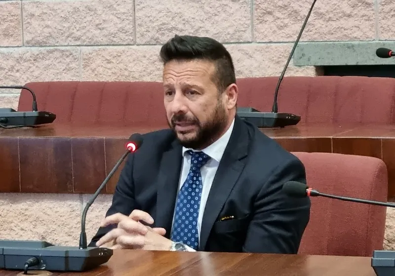 Crollo delle tettoie nell’area ex Feltrinelli, Frascarelli: “Tragedia sfiorata, ora basta con l’abbandono del patrimonio pubblico”