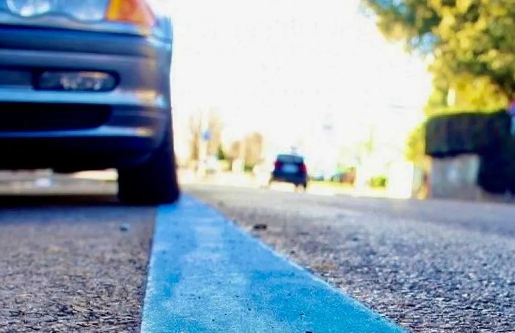Nuova segnaletica parcheggi a pagamento, lavori tra Fiumicino e Fregene e divieti temporanei