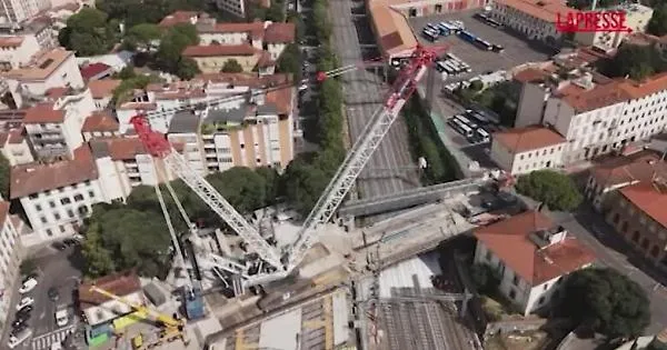 Al via lo svaro del Ponte al Pino a Firenze: le immagini dei lavori
